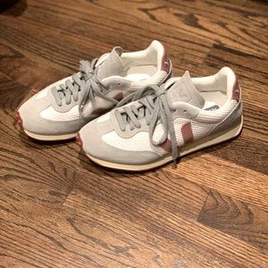 Veja Womens Rio Branco Low Top Sneakers